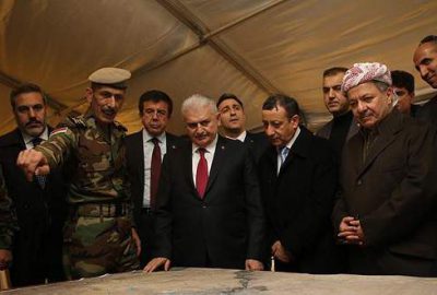 Başbakan Erbil’deki Peşmerge cephesini ziyaret etti