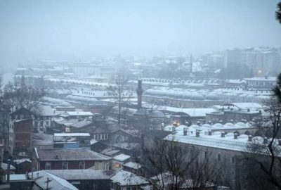 Bursa’da soğuk hava donduruyor