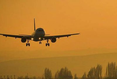 Almanya’dan gelen uçağa yıldırım isabet etti