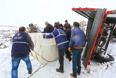 Bursa’da 2 metrelik karla amansız mücadele