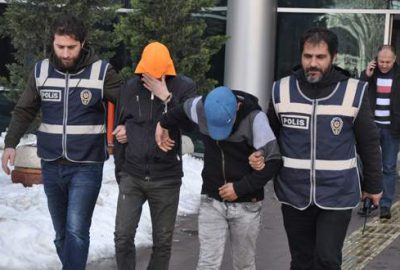 Bursa’da gaspçı gençler tutuklandı
