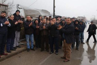 Otobüs durağına daldıktan sonra kaçan sürücüye tepki