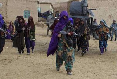 Afgan kadınlar silahlandı