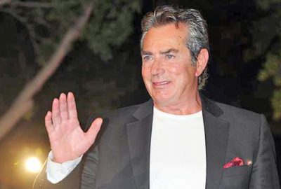 Veliahtını arıyor