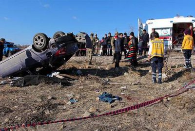 Emzirmeye giden anne kazada öldü, biberon bebeğe yetiştirildi