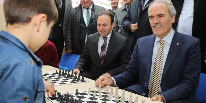 Çocuklar tatile yarıyıl şenliği ile başladı