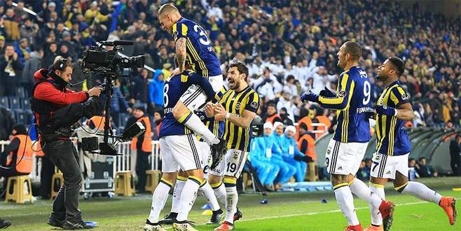 Fenerbahçe lideri devirdi