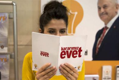 AK Parti’den ‘Kararımız Evet’ sloganlı kitapçık