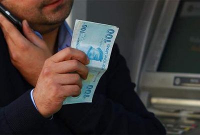 Dolandırıcılara 10 bin lira kaptırdı