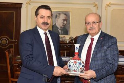 Sargın Bakan Çelik’e çiftçinin zararını anlattı