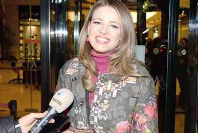 Ona abi gibi bakıyorum