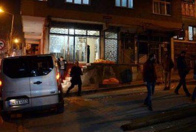 Boşanma aşamasındaki eşini öldürüp intihar etti