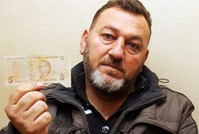 Kesim hatalı 5 lirayı dört yıldır saklıyor