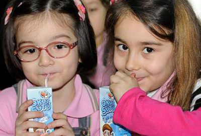 6 milyon öğrenciye haftada üç gün süt