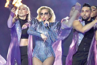 Super Bowl’da süper Gaga