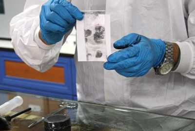 Darbecileri parmak izi ele verdi