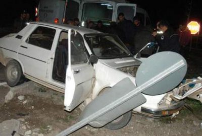 Cenaze yolunda kaza: 3 ölü, 1 yaralı