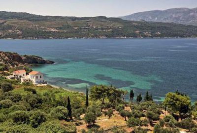 Yunanistan AB’ye rağmen ‘kapıda vize’de kararlı