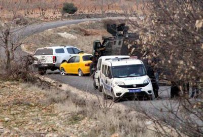 Eşini ve çocuklarını rehin aldı, saatlerdir ikna olmadı