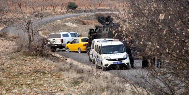 Eşini ve çocuklarını rehin aldı, saatlerdir ikna olmadı