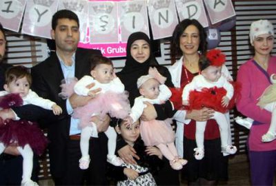 Bursalı beşizler Sevgililer Gününde yaş gününü kutladı