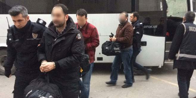 Bursa’da gözaltındaki 13 avukat adliyeye sevk edildi