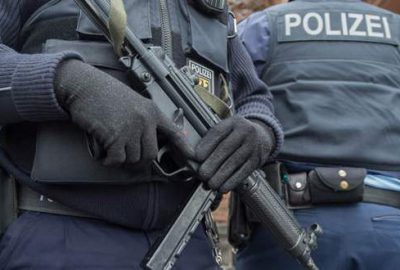 İmamlara polis baskını