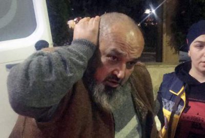 Kafasında bıçakla hastaneye zor yetişti!