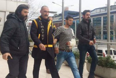 Bursa’da gasp ettiği araçla restorana dalan kişi tutuklandı