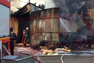 Bursa’da naylon deposunda yangın!