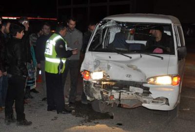 Bursa’da trafik kazası: 3 yaralı