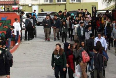 Dışarıdan yemek siparişi veren öğrenciler bıçaklandı