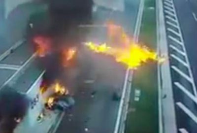 Aşırı hızlı Porsche dehşet saçtı: 4 ölü