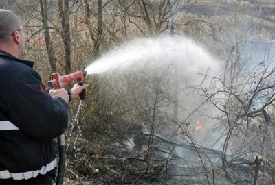 Bursa’da çalılık alanda yangın