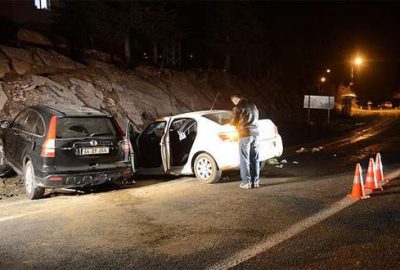 Kaymakamın aracı otomobil ile çarpıştı: 2 ölü, 6 yaralı