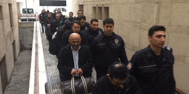 Bursa’da FETÖ’den gözaltına alınan 13 kişi adliyeye sevk edildi