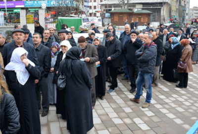 Sistem arızası hacı adaylarını kuyrukta bekletti