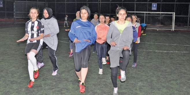 İnegöllü kızlar krampon giydi!