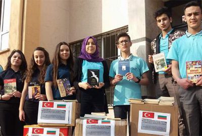 Bursalı liseliler Bulgaristan’a kütüphane kuruyor