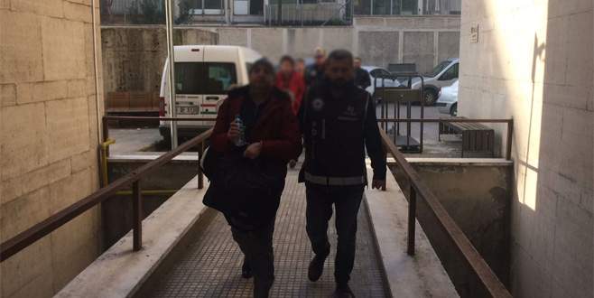 Bursa merkezli FETÖ operasyonunda 3 kişi adliyeye sevk edildi