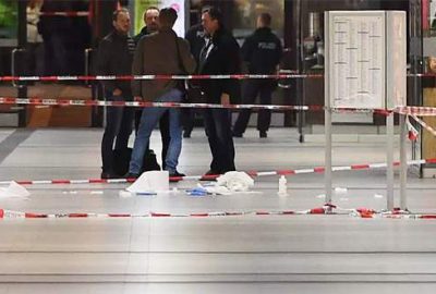 Tren garında baltalı saldırı