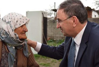 117’lik Fatma nine sağlığıyla şaşırtıyor