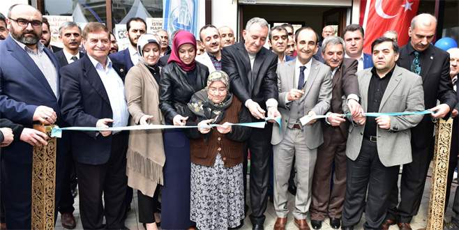 İbadethanelere Yıldırım eli