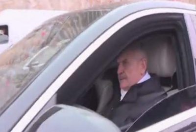 Başbakan, kendi makam aracı ile Gemlik-Bursa otoyolundan geçti