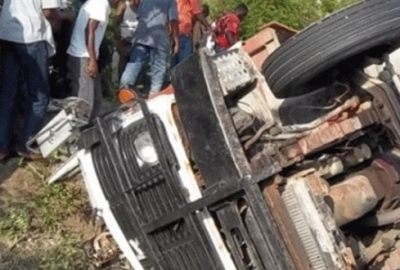 Otobüs kalabalığın içine daldı: 34 ölü