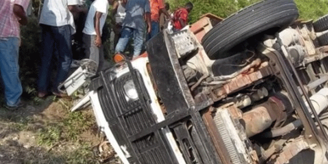 Otobüs kalabalığın içine daldı: 34 ölü