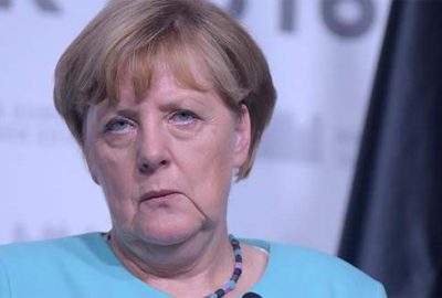 Merkel’den Hollanda’ya tam destek