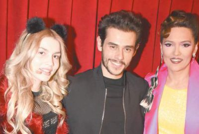 Demet’ten gençlere tam destek