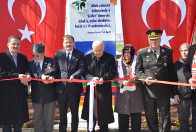 Şehit Öğretmen Etem Yaşar Meydanı törenle açıldı