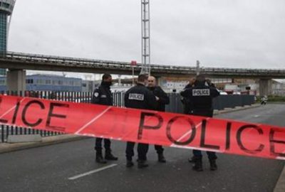 Paris’te bomba alarmı